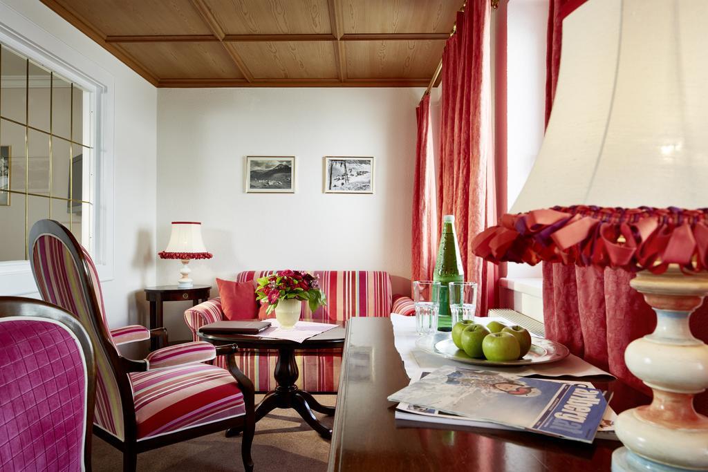 Hotel Hirlanda Zürs Екстериор снимка