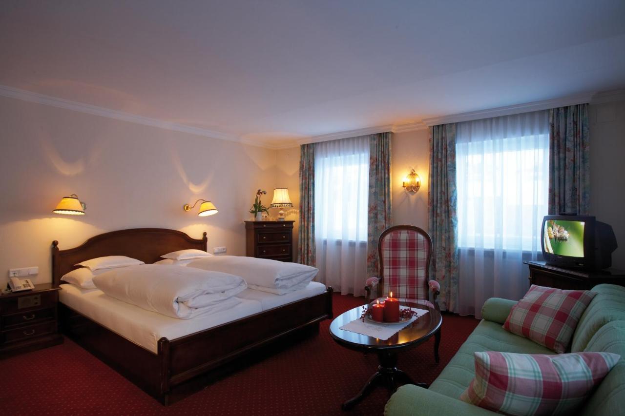 Hotel Hirlanda Zürs Стая снимка